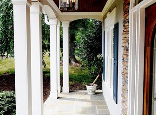 1405 Ridgemere Ln, Winston Salem, NC 27106