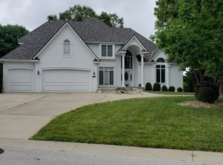 608 NE Rushbrook Dr, Lees Summit, MO 64064