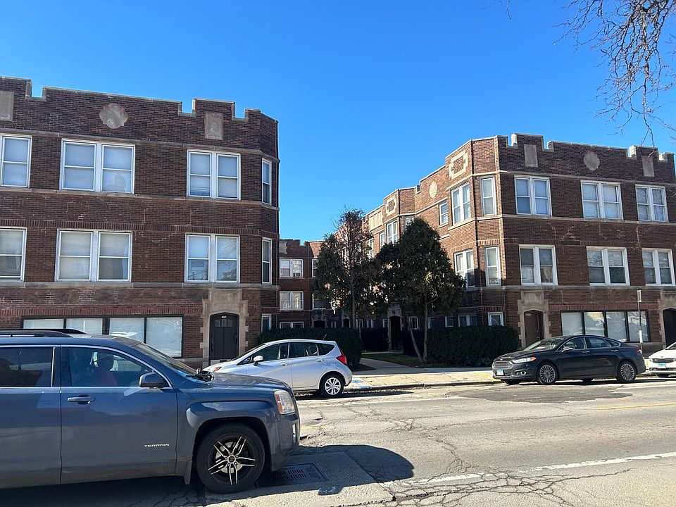 1st image of 3046 N Laramie Ave #2R