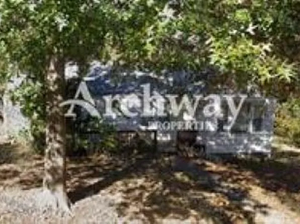 5730 Parkview Ave, Kansas City, KS 66104