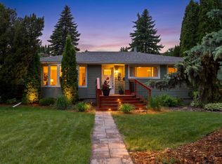 7816 142nd St NW, Edmonton, AB T5R 0L8