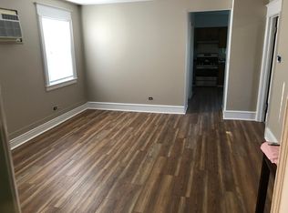 404 Algona Ave #2, Elgin, IL 60120