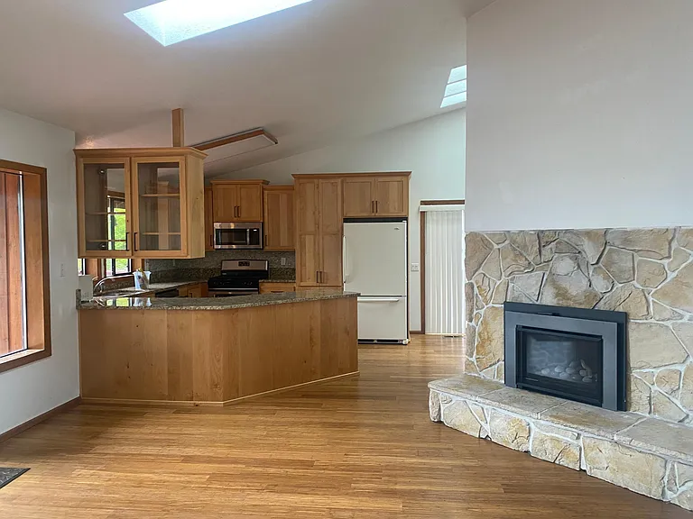 2285 W 29th Ave — Photo 11