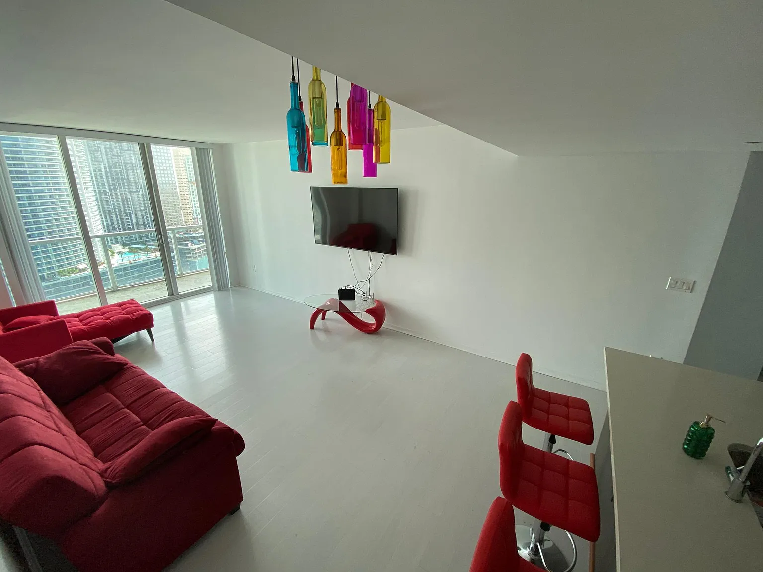 500 Brickell Ave — Photo 4