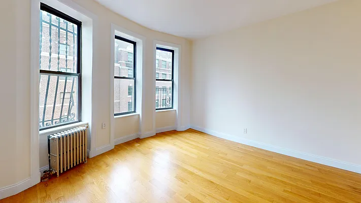 Rented by Bond New York | media 2