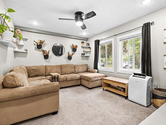 3rd image of 88 Latta St