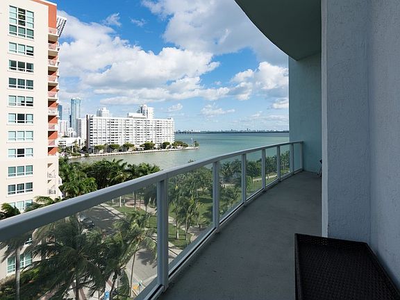 3rd image of 1900 N Bayshore Dr #9009