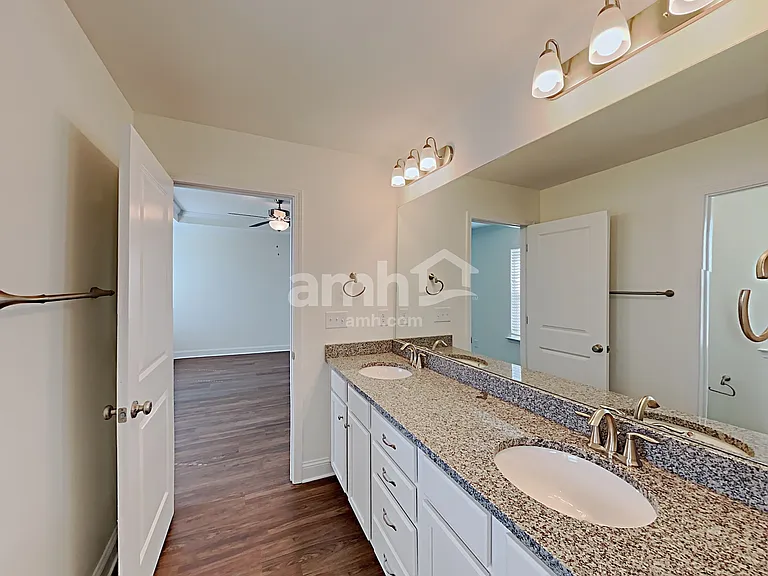 406 Levon Ct — Photo 14
