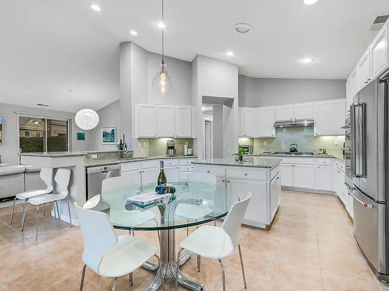67361 N Laguna Dr — Photo 42