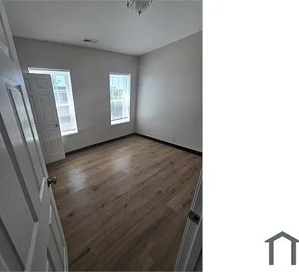 3 bed, $1,410 — Photo 2