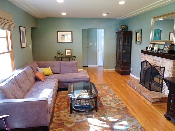 4th image of 14135 Emelita St