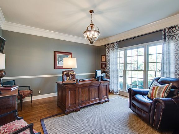 5th image of 1107 Glasgow Dr