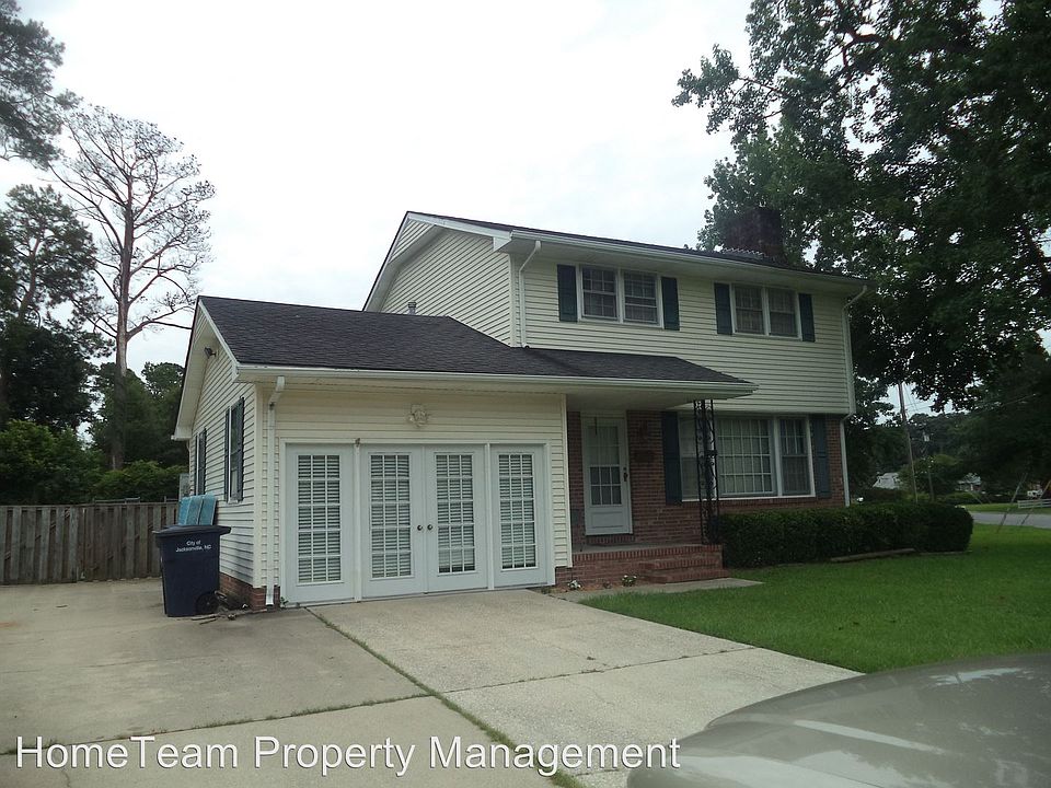 2nd image of 800 Smallwood Dr