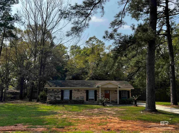 1318 Oak St, Daphne, AL 36526