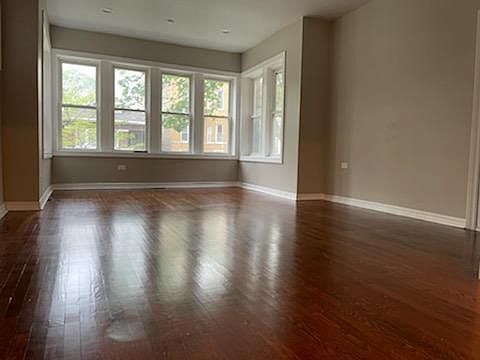 1st image of 5019 N Sawyer Ave #1