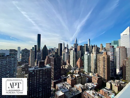 Sold by Modern Spaces | media 31