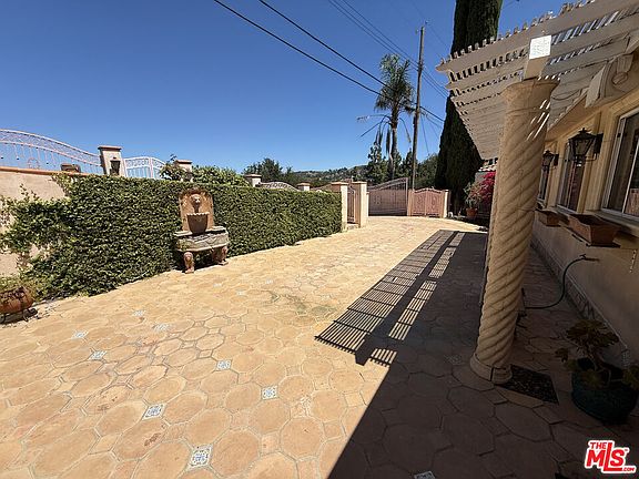 4th image of 4613 Reforma Rd