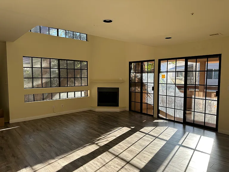 2732 Piedmont Ave #11 — Photo 1