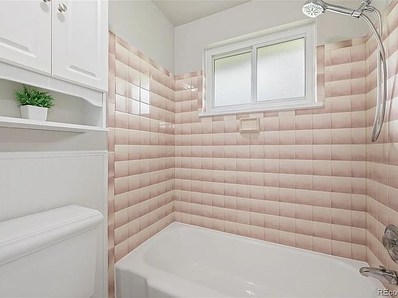 4th image of 6902 Oak Way