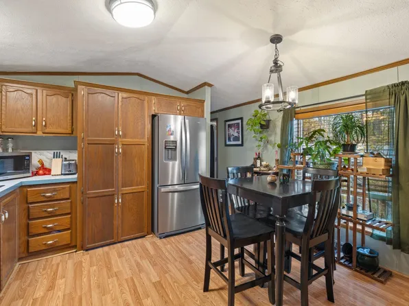 60 Sycamore Boulevard, Farmington, NH 03835