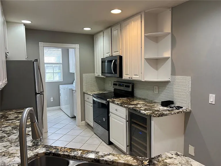 5365 Cove Cir #125 — Photo 22