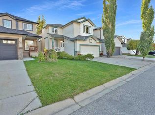 20 W Shawbrooke Park SW, Calgary, AB T2Y 4L8