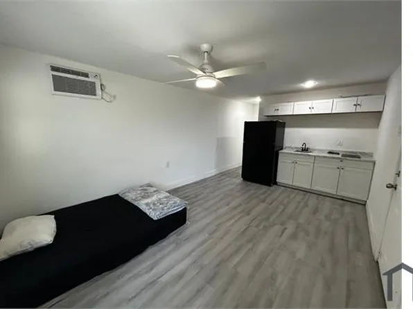 4502 15th Ave S #101, Saint Petersburg, FL 33711