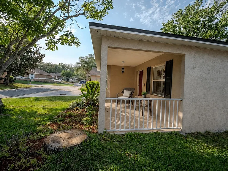 405 Island View Cir — Photo 9
