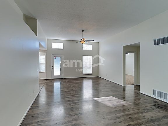 3rd image of 148 White Elm Dr