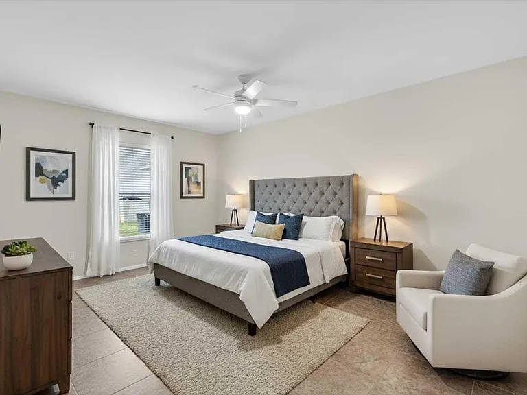 Secondary bedroom