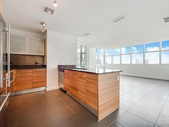 2nd image of 3301 NE 1st Ave APT 3015