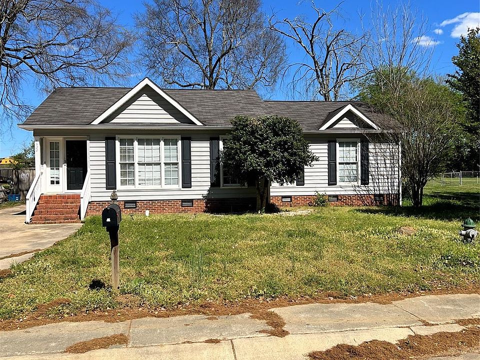 2nd image of 1928 Aldersgate Rd