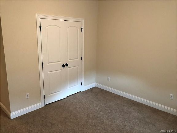 5th image of 344 Camelback Dr