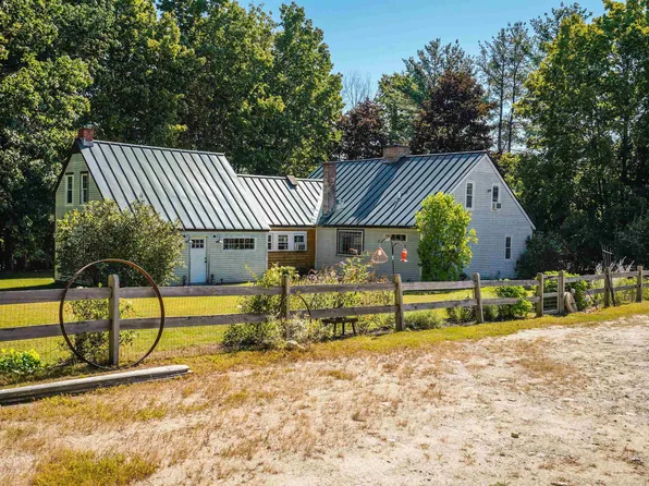 331 Weare Road, Henniker, NH 03242