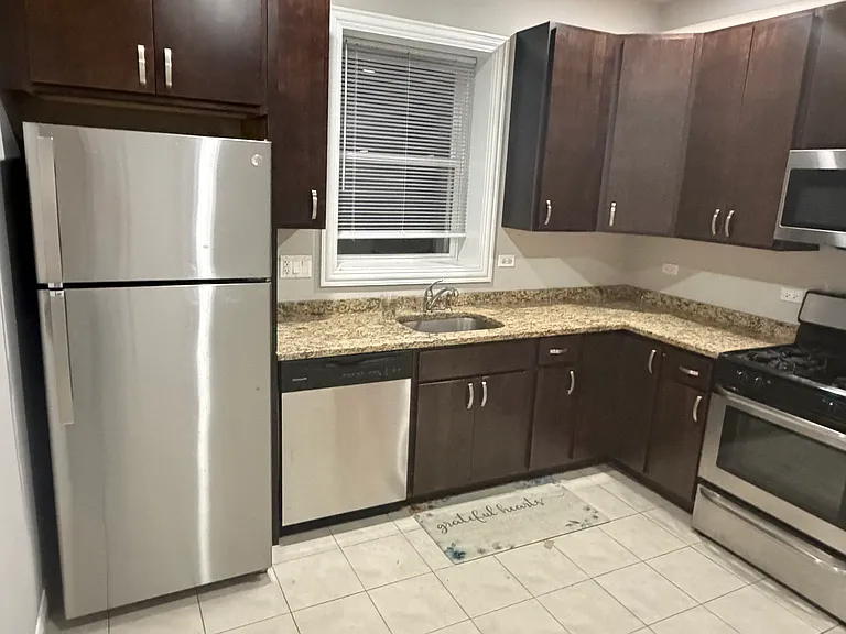 5309 W Henderson St #G — Photo 16