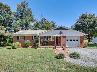 2715 Beroth Rd, Pfafftown, NC 27040