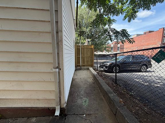 5th image of 529 Chestnut St APT 3