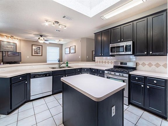 5th image of 5820 Sycamore Bend Ln