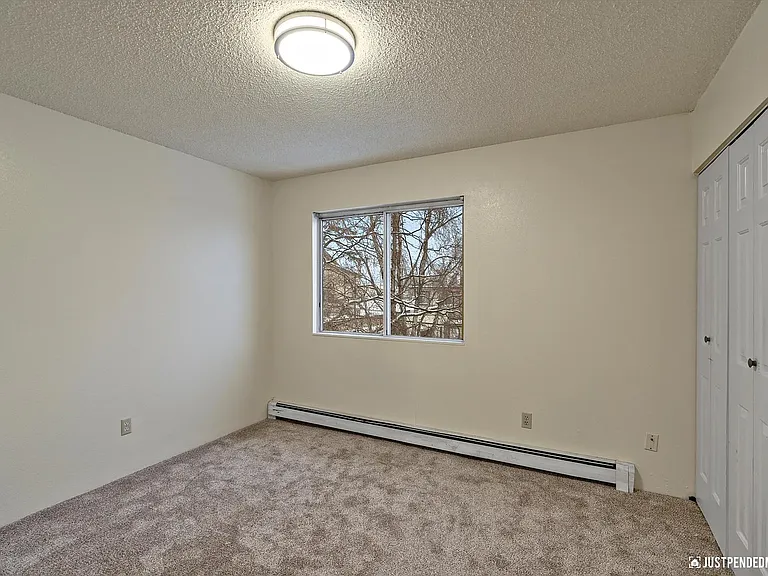 907 W 27th Ave — Photo 4