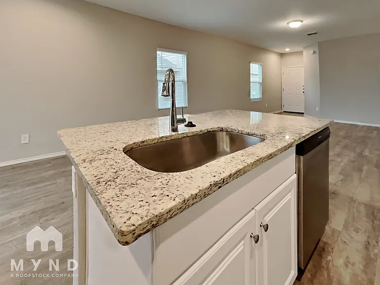 4211 Asher Aly — Photo 7