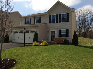 218 Long Ridge Dr, Coraopolis, PA 15108