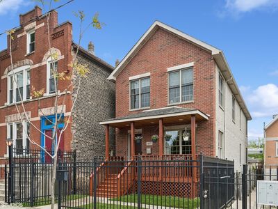 837 W 34th Pl, Chicago, IL, 60608