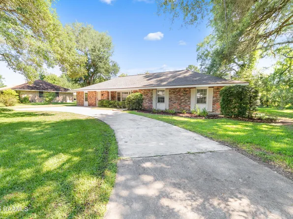 237 Oak Dr, Saint Martinville, LA 70582
