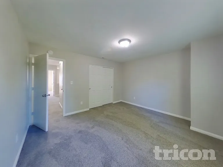 13600 N Ayrshire Cir — Photo 13