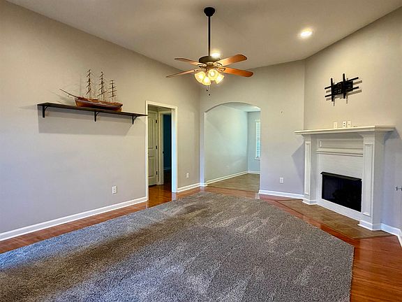 4th image of 76 Birch Hollow Ln