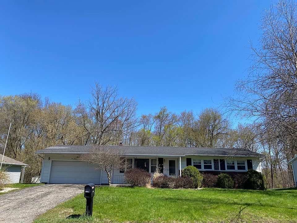1st image of 115 Williams Ct