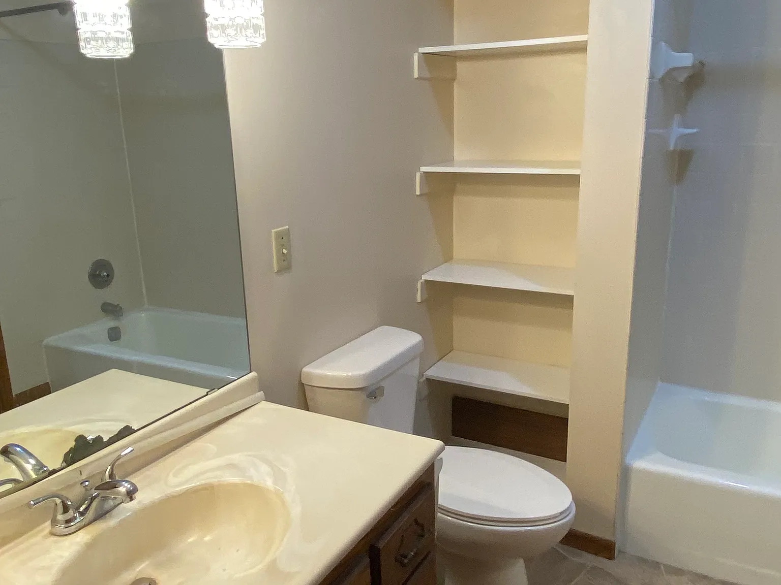 2 bed, 1600 sqft, $2,450 — Photo 3