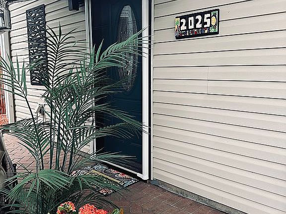 3rd image of 2025 Saint George Dr