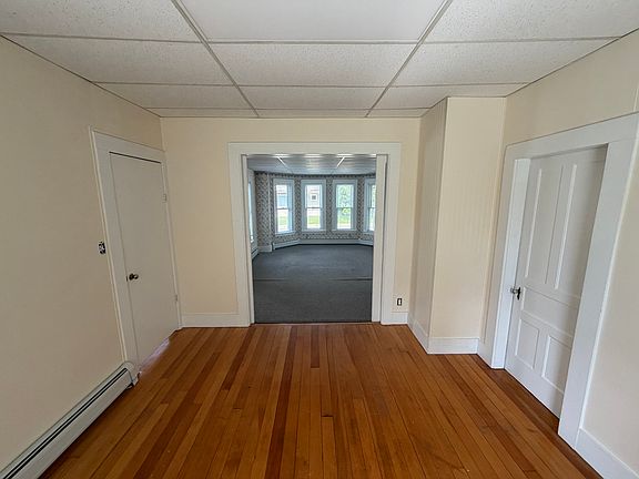 3rd image of 109 Washington St #1