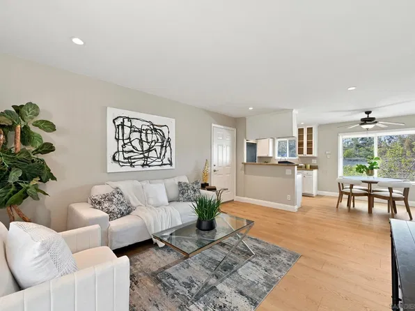 6333 College Grove Way #2206, San Diego, CA 92115